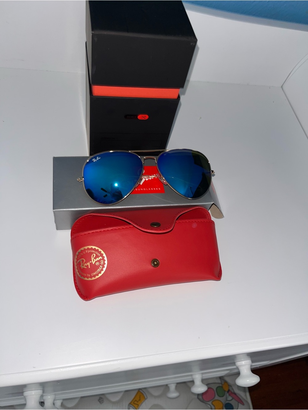 Ray-Ban Aviator Sunglasses with Blue Mirrored Lenses and Silver Frame